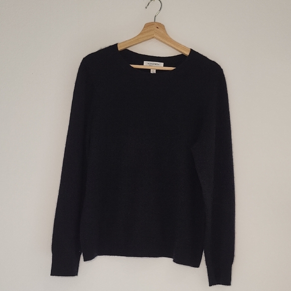 Nordstrom Sweaters - Cashmere Nordstrom Classic Black Knit